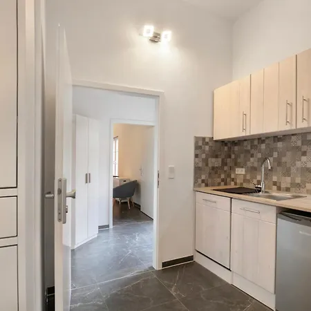 2 Apartment *